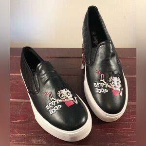 Betty Boop Selfie Black Slip-on Casual Loafers Size 9 - NWOT